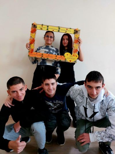 Благотворителен базар за закупуване на преносимо пиано на хор "Славянско единство" 1