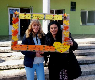 Благотворителен базар за закупуване на преносимо пиано на хор "Славянско единство" 4