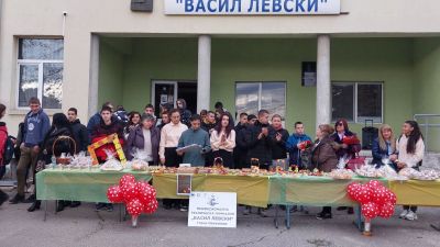 Благотворителен базар за закупуване на преносимо пиано на хор "Славянско единство" 9
