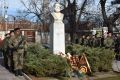 Учениците на ПТГ "Васил Левски" поднесоха венец по повод 177-та годишнина от рождението на Христо Ботев  - ПТГ Васил Левски - Горна Оряховица