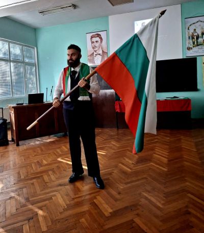 Образователния спектакъл "Подвигът на народните будители" на сцената на ПТГ "Васил Левски" 1