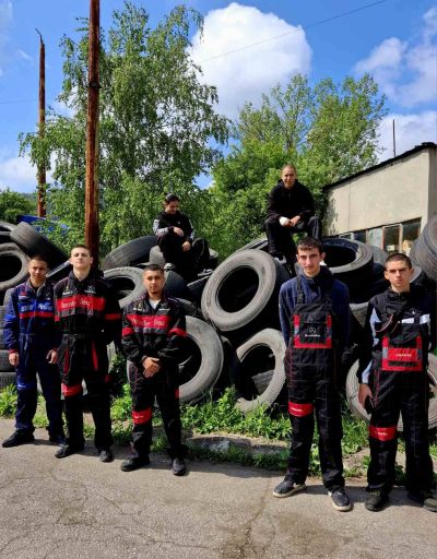 Посещение на ученици от 10 клас във фирма "Алекс ОК" по повод Месеца на кариерното ориентиране: "Мисля за моето бъдеще" - ПТГ Васил Левски - Горна Оряховица